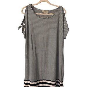 Charlie Paige Black‎ and White Striped Dress